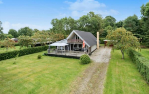 Gorgeous Home In Fårvang With Wifi